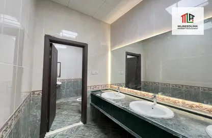 Villa - 5 Bedrooms - 7+ Bathrooms for rent in Al Saada Street - Al Mushrif - Abu Dhabi