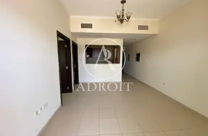 Apartment - 1 Bedroom - 1 Bathroom for sale in Mazaya 29 - Queue Point - Dubai Land - Dubai