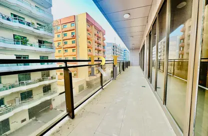 Apartment - 4 Bedrooms - 4 Bathrooms for rent in Golden Sands 9 - Mankhool - Bur Dubai - Dubai