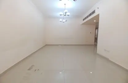 Apartment - 3 Bedrooms - 3 Bathrooms for rent in Al Hoor Building - Muwaileh Commercial - Sharjah