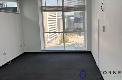 مكتب - استوديو - 1 حمام للايجار في فندق فيرمونت - شارع الشيخ زايد - دبي