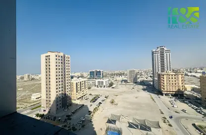 Apartment - 2 Bedrooms - 3 Bathrooms for rent in RAK Tower - Al Seer - Ras Al Khaimah