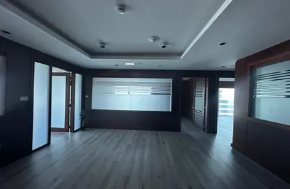 مكتب - استوديو للايجار في البرج المفرد - شارع الشيخ زايد - دبي