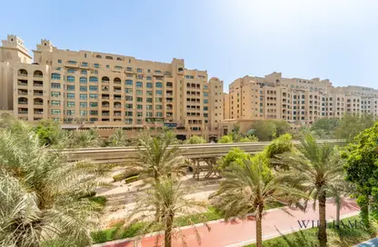 Apartment - 2 Bedrooms - 3 Bathrooms for sale in Jash Hamad - Shoreline Apartments - Palm Jumeirah - Dubai