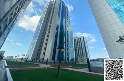شقة - غرفة نوم - 2 حمامات للبيع في أورينت تاور 1 - أورينت تاور - البستان - عجمان