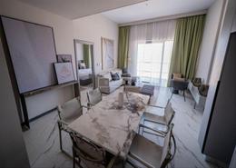 صورةغرفة المعيشة / غرفة الطعام لـ: Studio - 1 حمام للبيع في ماج آي - 7 منطقه - مدينة الشيخ محمد بن راشد - دبي, صورة 1