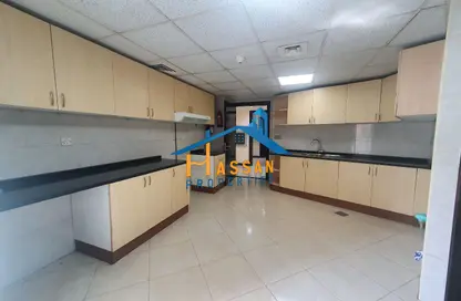 شقة - 3 غرف نوم - 5 حمامات للايجار في المجاز 3 - المجاز - الشارقة