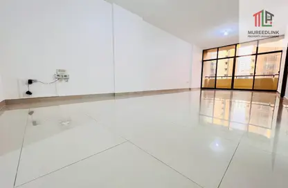 Apartment - 2 Bedrooms - 2 Bathrooms for rent in Hamdan Street - Abu Dhabi
