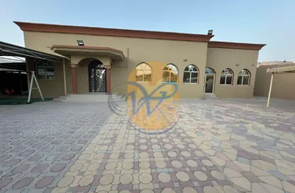 Villa - 3 Bedrooms - 5 Bathrooms for rent in Al Dhait North - Al Dhait - Ras Al Khaimah