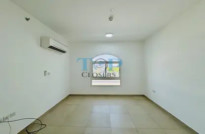 شقة - 3 غرف نوم - 3 حمامات للايجار في الرويكة - المويجي - العين