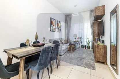 شقة - غرفة نوم - 2 حمامات للايجار في برج ريجيل - الضاحية 10 - قرية الجميرا سركل - دبي