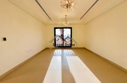 Apartment - 2 Bedrooms - 2 Bathrooms for rent in Al Nokhadha Building - Al Jaddaf - Dubai
