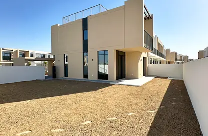 Villa - 4 Bedrooms - 5 Bathrooms for rent in Greenviews 2 - EMAAR South - Dubai South (Dubai World Central) - Dubai