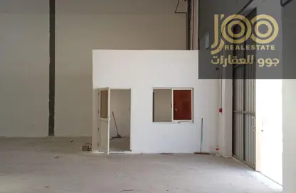 Warehouse - Studio - 1 Bathroom for rent in Umm Al Thuoob - Umm Al Quwain