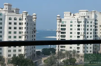 Apartment - 2 Bedrooms - 3 Bathrooms for sale in Al Anbara - Shoreline Apartments - Palm Jumeirah - Dubai