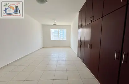 Apartment - 3 Bedrooms - 3 Bathrooms for rent in Al Khan Corniche - Al Khan - Sharjah