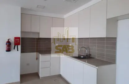 Apartment - 1 Bedroom - 1 Bathroom for sale in Hayat Boulevard-1A - Hayat Boulevard - Town Square - Dubai