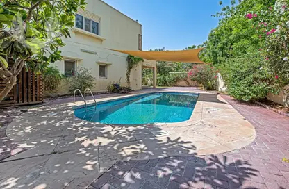 Villa - 4 Bedrooms - 5 Bathrooms for rent in Meadows 9 - Meadows - Dubai