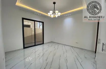 فيلا - 5 غرف نوم - 5 حمامات للايجار في الحليو 1 - الحليو - عجمان