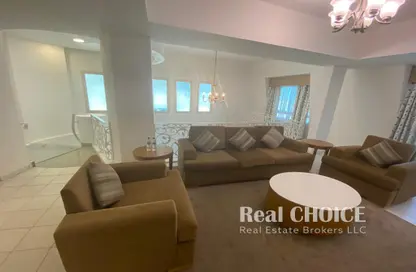 Living Room image for: Hotel  and  Hotel Apartment - 3 Bedrooms - 4 Bathrooms for rent in Roda Al Murooj - Downtown Dubai - Dubai, Image 1
