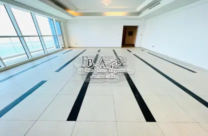 Apartment - 5 Bedrooms - 6 Bathrooms for rent in Wave tower - Corniche Road - Abu Dhabi