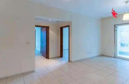 Empty Room image for: Apartment - 2 Bedrooms - 1 Bathroom for rent in Al Barsha 1 - Al Barsha - Dubai, Image 1