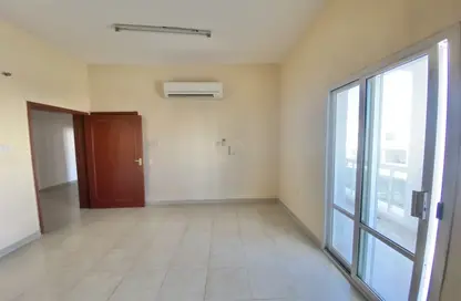 Empty Room image for: Apartment - 3 Bedrooms - 2 Bathrooms for rent in Civic Center - Al Jimi - Al Ain, Image 1