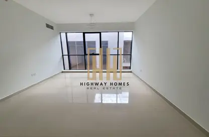 Apartment - 2 Bedrooms - 3 Bathrooms for rent in UOS - Muwaileh Commercial - Sharjah