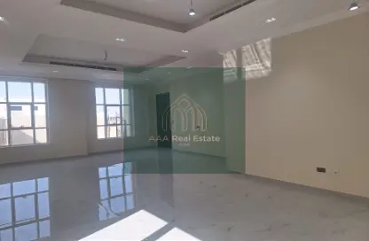 Villa - 4 Bedrooms - 6 Bathrooms for rent in Al Aweer 1 - Al Aweer - Dubai
