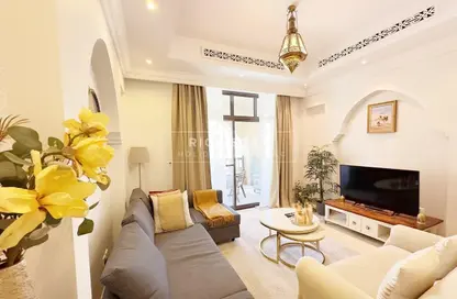 Living Room image for: Apartment - 2 Bedrooms - 2 Bathrooms for rent in Tajer Residences - The Old Town Island - Downtown Dubai - Dubai, Image 1