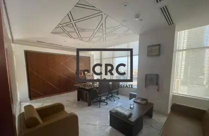 مكتب - استوديو - 4 حمامات للايجار في برج كلوفر - الخليج التجاري - دبي