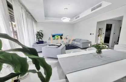 فيلا - 3 غرف نوم - 4 حمامات للايجار في كورستيا - داماك هيلز 2 - دبي