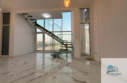 Apartment - 2 Bedrooms - 2 Bathrooms for rent in Oasis Residences - Masdar City - Abu Dhabi