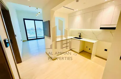 شقة - غرفة نوم - 2 حمامات للايجار في مرتفعات بن غاطي - الضاحية 10 - قرية الجميرا سركل - دبي