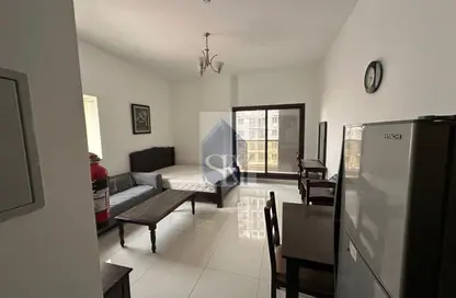 شقة - 1 حمام للايجار في مساكن النخبة رقم 6 - مساكن النخبة الرياضية - مدينة دبي الرياضية - دبي