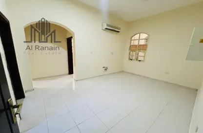 شقة - 2 غرف نوم - 2 حمامات للايجار في شريط الجيمي - الجيمي - العين