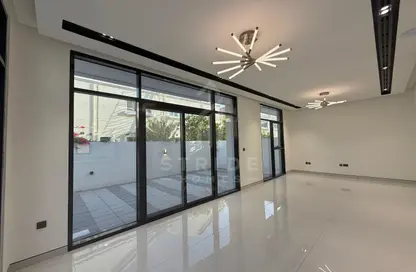 Villa - 4 Bedrooms - 5 Bathrooms for rent in Mirdif Villas - Mirdif - Dubai