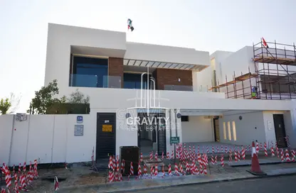 Villa - 4 Bedrooms - 5 Bathrooms for sale in West Yas - Yas Island - Abu Dhabi