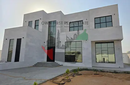 Villa - 4 Bedrooms - 6 Bathrooms for rent in Wadi Alshabak - Dubai