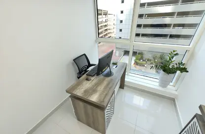 Office Space - Studio - 1 Bathroom for rent in Aspin Tower - Sheikh Zayed Road - Dubai