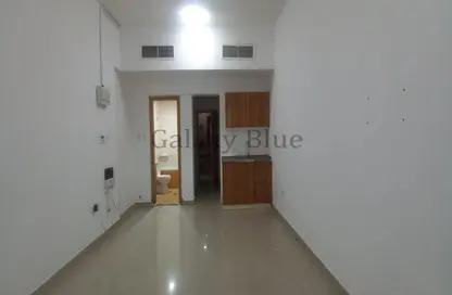 Empty Room image for: Villa - 1 Bathroom for rent in Shabia - Mussafah - Abu Dhabi, Image 1