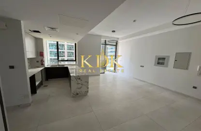 Apartment - 2 Bedrooms - 2 Bathrooms for rent in Amal Tower - Dubai Sports City - Dubai