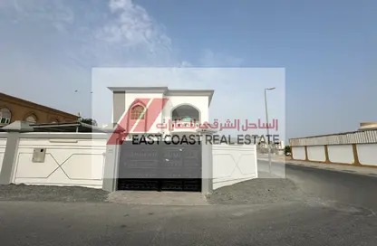 فيلا - 4 غرف نوم - 4 حمامات للايجار في الفصيل - الفجيرة