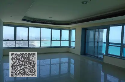 شقة - 2 غرف نوم - 2 حمامات للايجار في برج الكورنيش - طريق كورنيش عجمان - عجمان