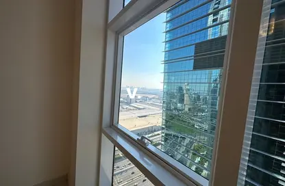 شقة - غرفة نوم - 2 حمامات للايجار في برج دوجا - شارع الشيخ زايد - دبي