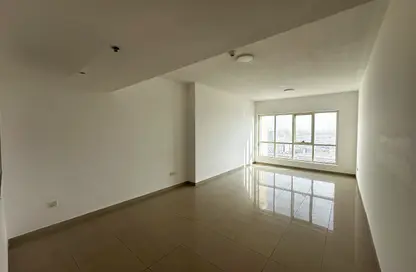 Apartment - 1 Bedroom - 2 Bathrooms for rent in Lake Point Tower - JLT Cluster N - Jumeirah Lake Towers - Dubai