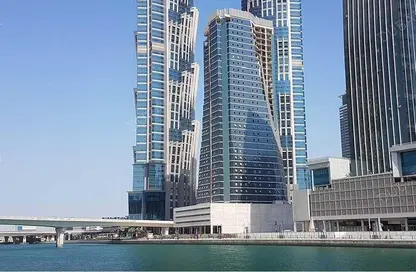 شقة - غرفة نوم - 2 حمامات للبيع في ذا كورت تاور - الخليج التجاري - دبي