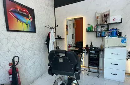Shop - Studio - 1 Bathroom for rent in Smark 9 - Al Karama - Dubai