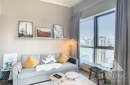Living Room image for: Apartment - 1 Bedroom - 2 Bathrooms for rent in Bay Central East - Bay Central - Dubai Marina - Dubai, Image 1
