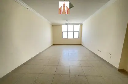 Apartment - 2 Bedrooms - 3 Bathrooms for rent in Al Khan - Sharjah
